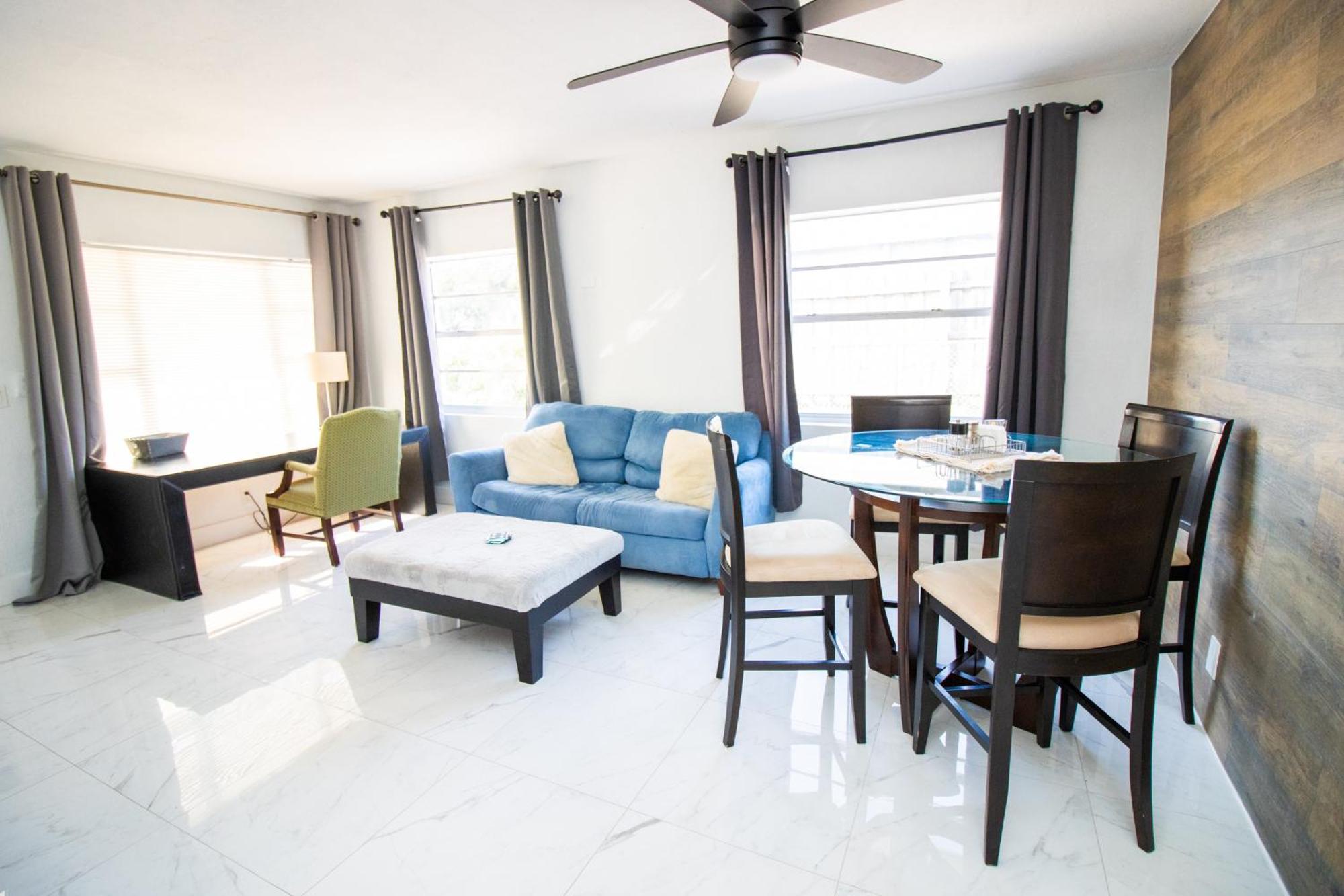 Shared Home - Close To The Beach Riviera Beach Exteriör bild